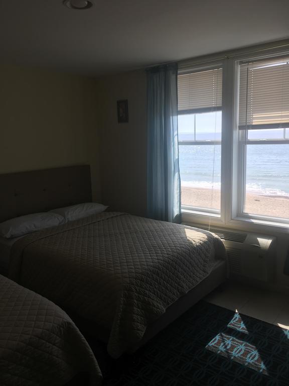 Misquamicut Beach Front Inn Westerly Ngoại thất bức ảnh